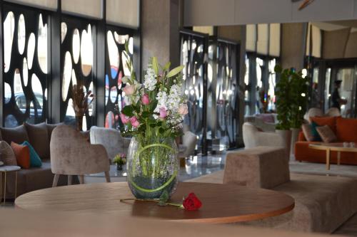 Bar/lounge, Flower Town Hotel & Spa in Rabat Bar/lounge, Flower Town Hotel & Spa in Rabat