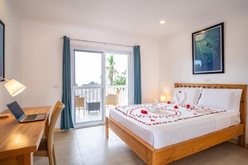 Cebu Seaview Dive Resort in Moalboal Cebu Seaview Dive Resort in Moalboal