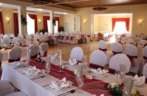 Banquet hall, Neukirchener Hof in Malente Banquet hall, Neukirchener Hof in Malente
