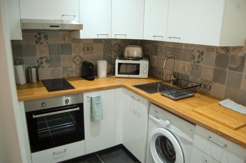 مطبخ, POISSY Appartements COSY in Poissy مطبخ, POISSY Appartements COSY in Poissy