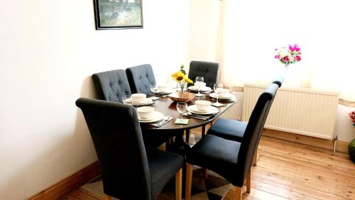 Hrana i piće, Alexandra Villa- Perfect For Longer Stays!! in Chatham Hrana i piće, Alexandra Villa- Perfect For Longer Stays!! in Chatham