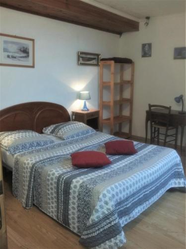Chambres D'hotes Anne-Marie in Chatillon-sur-Indre Chambres D'hotes Anne-Marie in Chatillon-sur-Indre