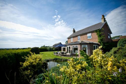 This photo about Thornton Lodge Farm shared on HyHotel.com
