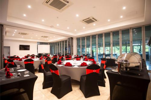 Salón de banquetes, Cassowary Hotel in Runai Salón de banquetes, Cassowary Hotel in Runai