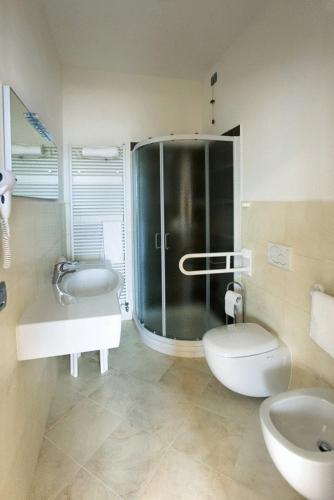 Bathroom, Ristorante Locanda Dussin in Oderzo Bathroom, Ristorante Locanda Dussin in Oderzo