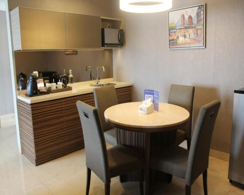 Aston Imperial Bekasi Hotel and Conference Center in Bekasi Aston Imperial Bekasi Hotel and Conference Center in Bekasi