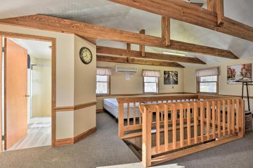 Serene Saxton Lodge 7 Mi to Lake Raystown! in Johnstown (Pennsylvania) Serene Saxton Lodge 7 Mi to Lake Raystown! in Johnstown (Pennsylvania)