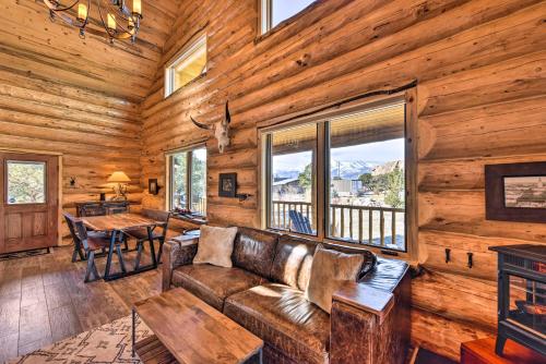 Riverfront Retreat with Hot Tub Fish and Hike! in 阿斯彭 (CO) Riverfront Retreat with Hot Tub Fish and Hike! in 阿斯彭 (CO)
