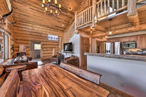 Riverfront Retreat with Hot Tub Fish and Hike! in 阿斯彭 (CO) Riverfront Retreat with Hot Tub Fish and Hike! in 阿斯彭 (CO)