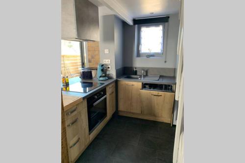 Kitchen, Chalet Low Rider S in Saint Leonard Kitchen, Chalet Low Rider S in Saint Leonard