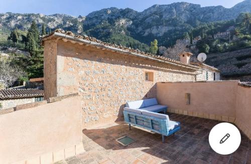 Font Fresca House ETV 84817 in Deya Font Fresca House ETV 84817 in Deya