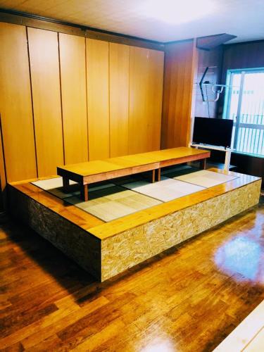 Shared lounge/TV area, guest house Yunterrace in Ishigaki Shared lounge/TV area, guest house Yunterrace in Ishigaki