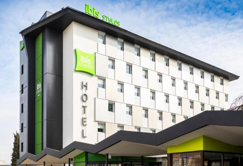 ibis Styles Thonon Les Bains Hotel in Thonon-les-Bains ibis Styles Thonon Les Bains Hotel in Thonon-les-Bains