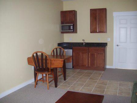 在meiguo.com看到的Colonels Suites的介绍图片