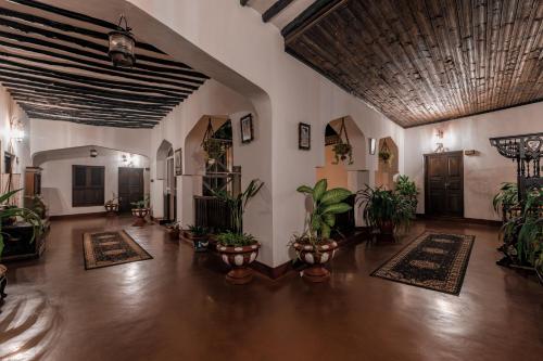 출입구, 도우 팰리스 호텔 (Dhow Palace Hotel) in 잔지바르 출입구, 도우 팰리스 호텔 (Dhow Palace Hotel) in 잔지바르