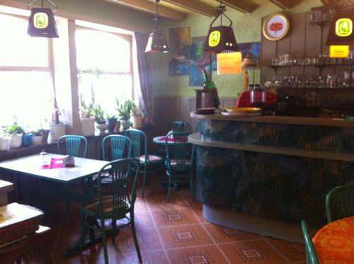 Quầy bar/Pub, Hotel DeFive in Berdorf Quầy bar/Pub, Hotel DeFive in Berdorf
