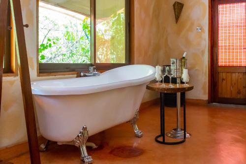 חדר אמבטיה, PrideInn Mara Camp & Cottages in Narok חדר אמבטיה, PrideInn Mara Camp & Cottages in Narok
