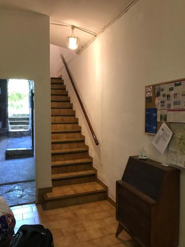 Vestíbul, Cal Mestre - Apartament 4 pax. 1er pis in Castellfollit de la Roca Vestíbul, Cal Mestre - Apartament 4 pax. 1er pis in Castellfollit de la Roca