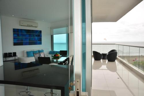 Kitchen, MODERN 3 ALCOBAS APARTMENT in Campo Alegre Kitchen, MODERN 3 ALCOBAS APARTMENT in Campo Alegre
