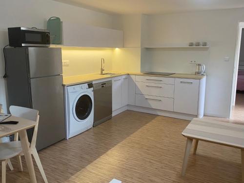 Red Travel Apartment in Dvur Kralove Nad Labem Red Travel Apartment in Dvur Kralove Nad Labem