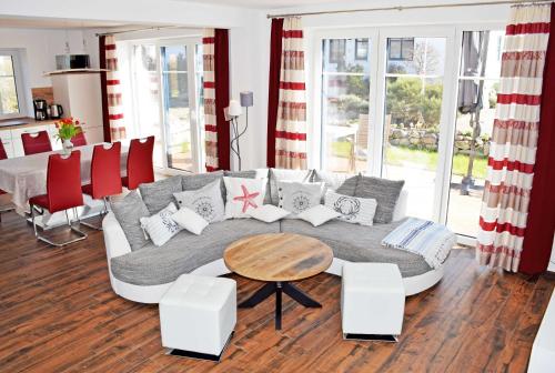 Ferienhaus zum Boddenstrand mit Ka in Gager / Rugen Ferienhaus zum Boddenstrand mit Ka in Gager / Rugen