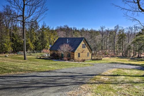 Catskills Cabin Escape with Deck and Fire Pit! in West Point (NY) Catskills Cabin Escape with Deck and Fire Pit! in West Point (NY)