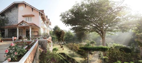 Dalat Terrasse Des Roses Villa in Love Valley / Dream Hill Dalat Terrasse Des Roses Villa in Love Valley / Dream Hill