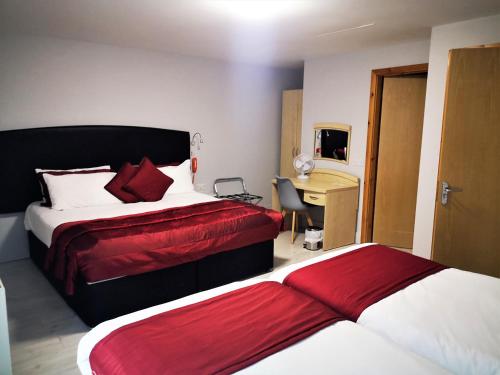 Bella Vista Hotel & Self Catering Suites in Cobh Bella Vista Hotel & Self Catering Suites in Cobh