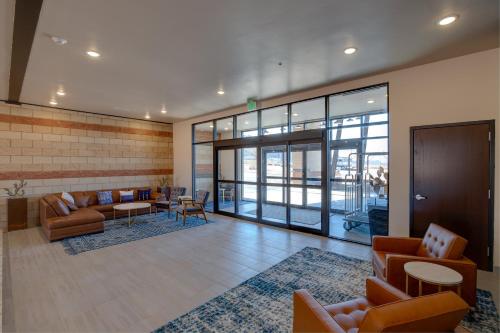 Entrance, Scenic View Inn & Suites Moab in Moab (UT) Entrance, Scenic View Inn & Suites Moab in Moab (UT)