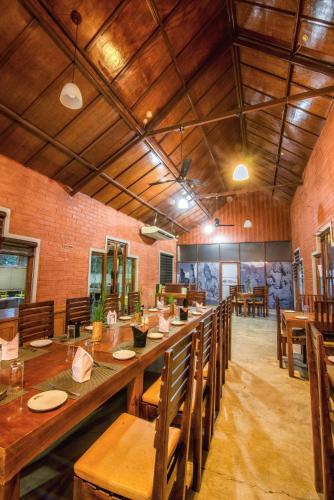 Makanan dan Minuman, Hotel Mahanuge in Polonnaruwa Makanan dan Minuman, Hotel Mahanuge in Polonnaruwa