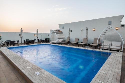 Swimming pool, Qamar Hotel Jeddah in Al Mohammediah Swimming pool, Qamar Hotel Jeddah in Al Mohammediah