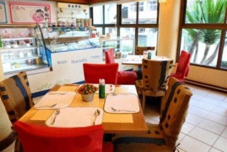 Restaurant, Thumrin Hotel in Trang Restaurant, Thumrin Hotel in Trang