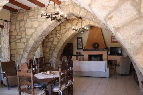 Casa Rural Mas Arago in El Pont d'Armentera Casa Rural Mas Arago in El Pont d'Armentera