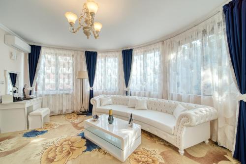Residence Konstantina Palace in Казанлак Residence Konstantina Palace in Казанлак