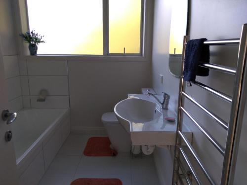 Quiet location with view and public transport in North Wellington Quiet location with view and public transport in North Wellington