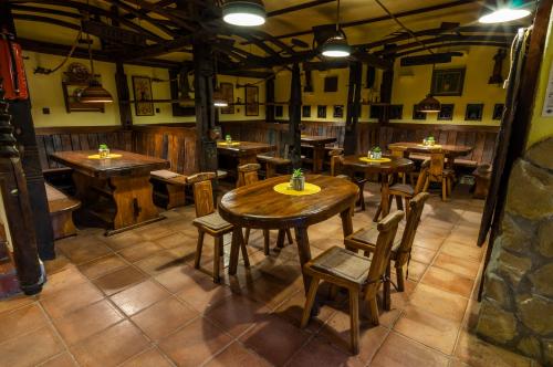 อาหารและเครื่องดื่ม, โรงแรมแบ็กคุส (Hotel Bacchus) in เคสเซลี อาหารและเครื่องดื่ม, โรงแรมแบ็กคุส (Hotel Bacchus) in เคสเซลี