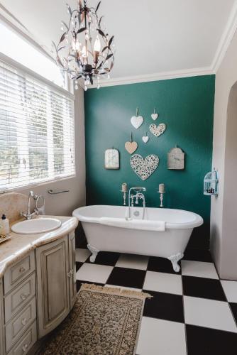 Bathroom, Courchevel Cottages in Franschhoek Bathroom, Courchevel Cottages in Franschhoek