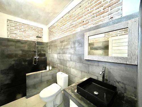 Bathroom, The Breezy Volcano near Mount Batur Bathroom, The Breezy Volcano near Mount Batur