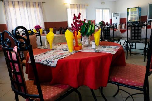 Hôtel Royal Malango (Hotel Royal Malango) in Fatick Hôtel Royal Malango (Hotel Royal Malango) in Fatick