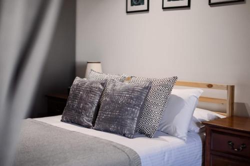 Spacious 1BD in Prahran -50 mtrs to Chapel Street! in Prahran Spacious 1BD in Prahran -50 mtrs to Chapel Street! in Prahran