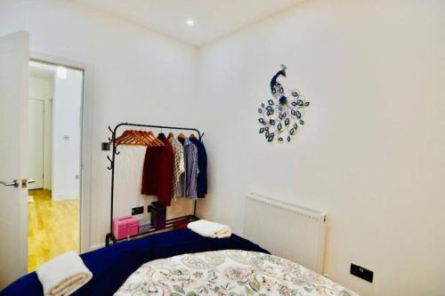 Cosy Central Self Contained Flat by CozyNest