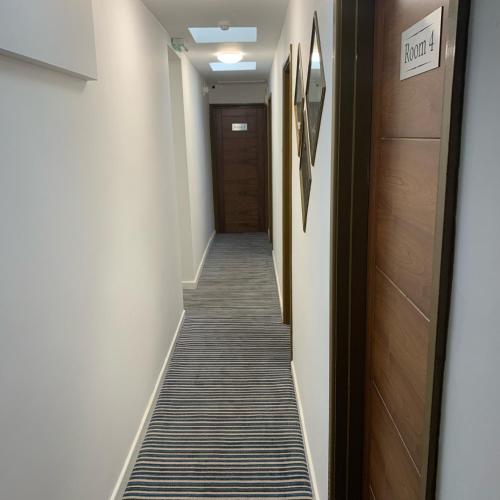 De Regency Style Hotel in Redditch De Regency Style Hotel in Redditch