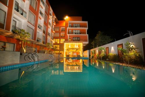 Swimming pool, Abhyagama Hotel in Digha Swimming pool, Abhyagama Hotel in Digha