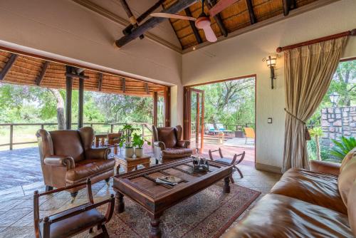 Shumbalala Game Lodge in Thornybush Game Reserve Shumbalala Game Lodge in Thornybush Game Reserve