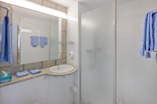 Baño, Good Night Inn in Brig Baño, Good Night Inn in Brig