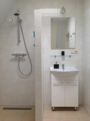 This photo about Zon en Vrijheid shared on HyHotel.com