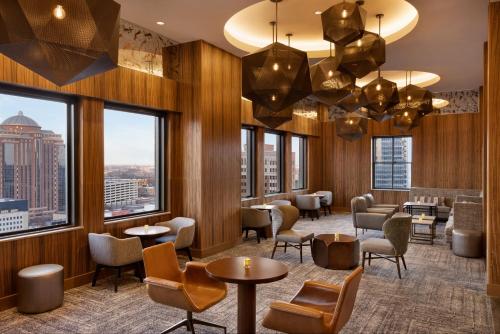 Pub/Lounge, Hyatt Place Houston Downtown near George R. Brown Kongresszusi Központ Pub/Lounge, Hyatt Place Houston Downtown near George R. Brown Kongresszusi Központ