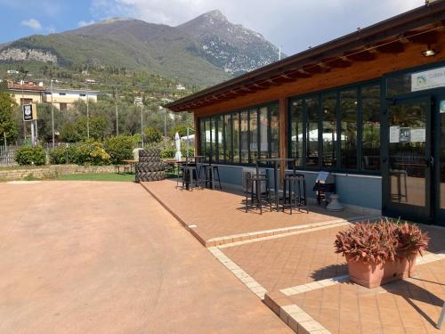Exterior view, Route77 hostel in Toscolano Maderno Exterior view, Route77 hostel in Toscolano Maderno
