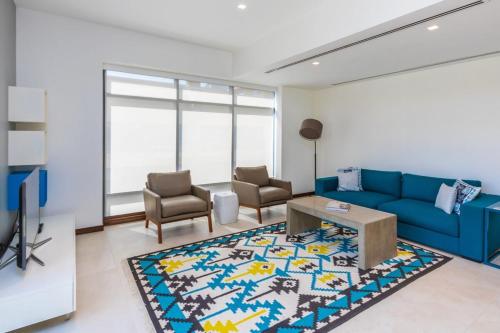 Discount Monthly Rate - HUGE Upgraded 2 BD Dubai 