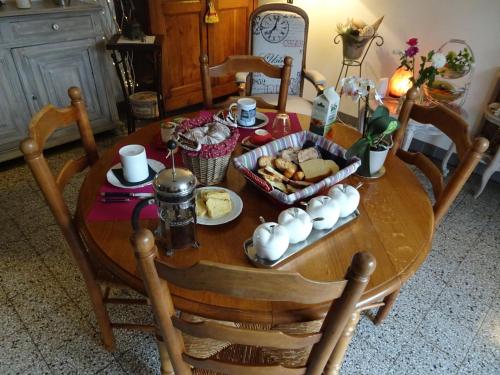Food and beverages, Le Clos Saint Leger in Étainhus Food and beverages, Le Clos Saint Leger in Étainhus